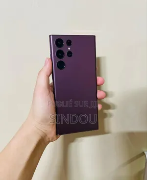 Photo - Samsung Galaxy S22 Ultra 128 GB Violet
