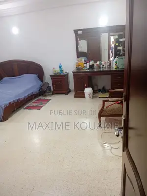 Furnished 7chbre Duplex dans Cocody à Vendre