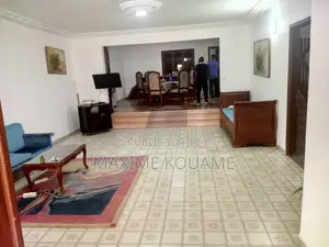 Furnished 7chbre Duplex dans Cocody à Vendre