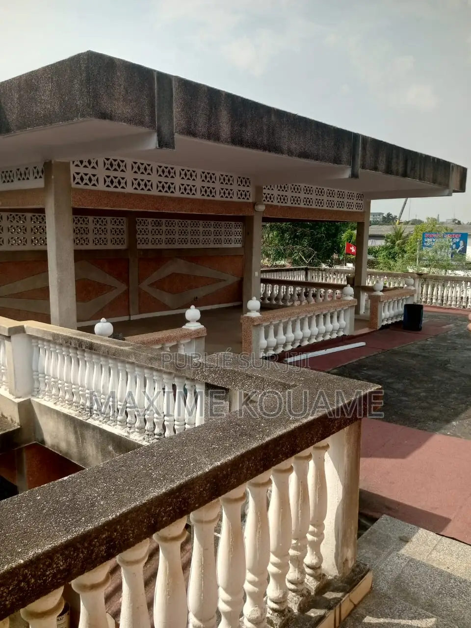 Furnished 7chbre Duplex dans Cocody à Vendre