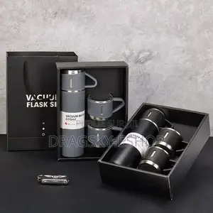 *Thermos Avec 3 Tasses*