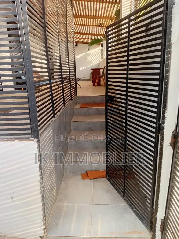 3chbre Maison dans Bingerville à Vendre