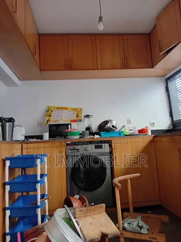 3chbre Maison dans Bingerville à Vendre