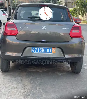 Suzuki Swift 2021 Gris