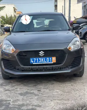 Photo - Suzuki Swift 2021 Gris