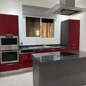 Furnished 4chbre Villa dans Cocody à Vendre