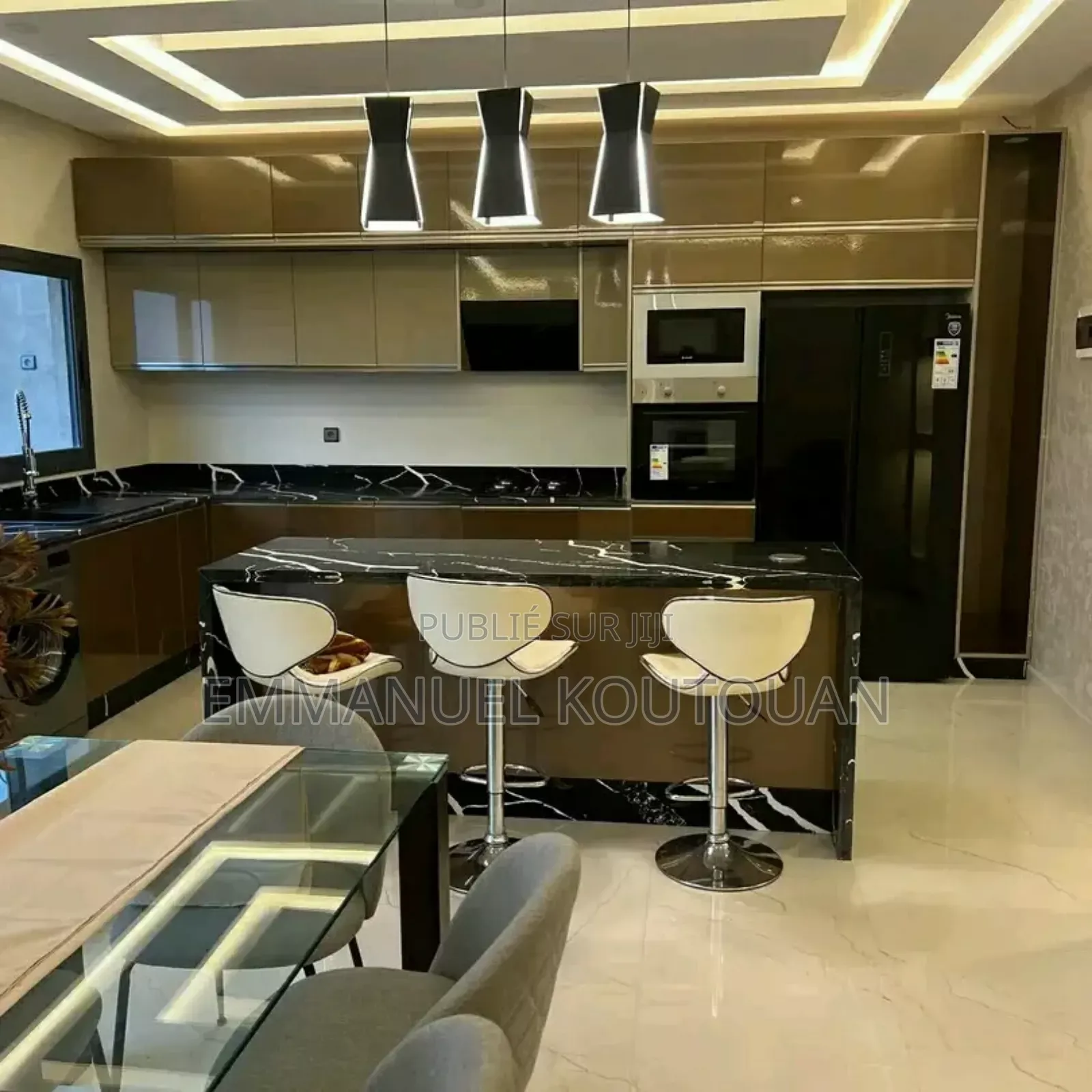 Furnished 3chbre Appartement dans Alloue Kingston, Bingerville