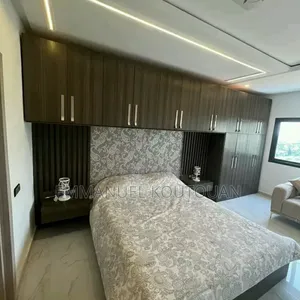 Furnished 3chbre Appartement dans Alloue Kingston, Bingerville