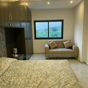 Furnished 3chbre Appartement dans Alloue Kingston, Bingerville