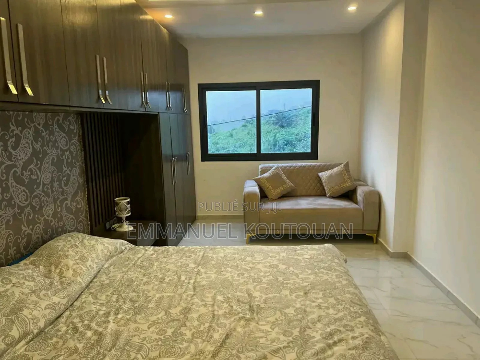 Furnished 3chbre Appartement dans Alloue Kingston, Bingerville