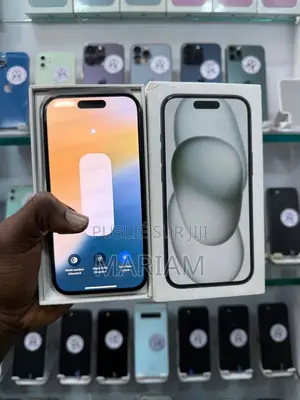 New Apple iPhone 15 128 GB Noir