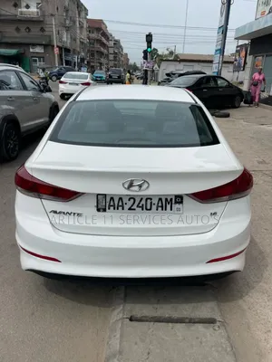 Hyundai Avante 2018 Blanc