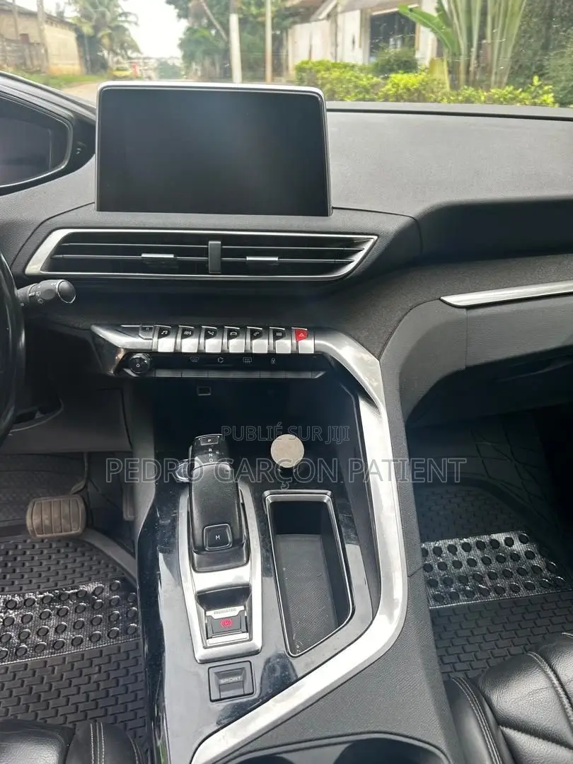PEUGEOT 3008 2019 Blanc