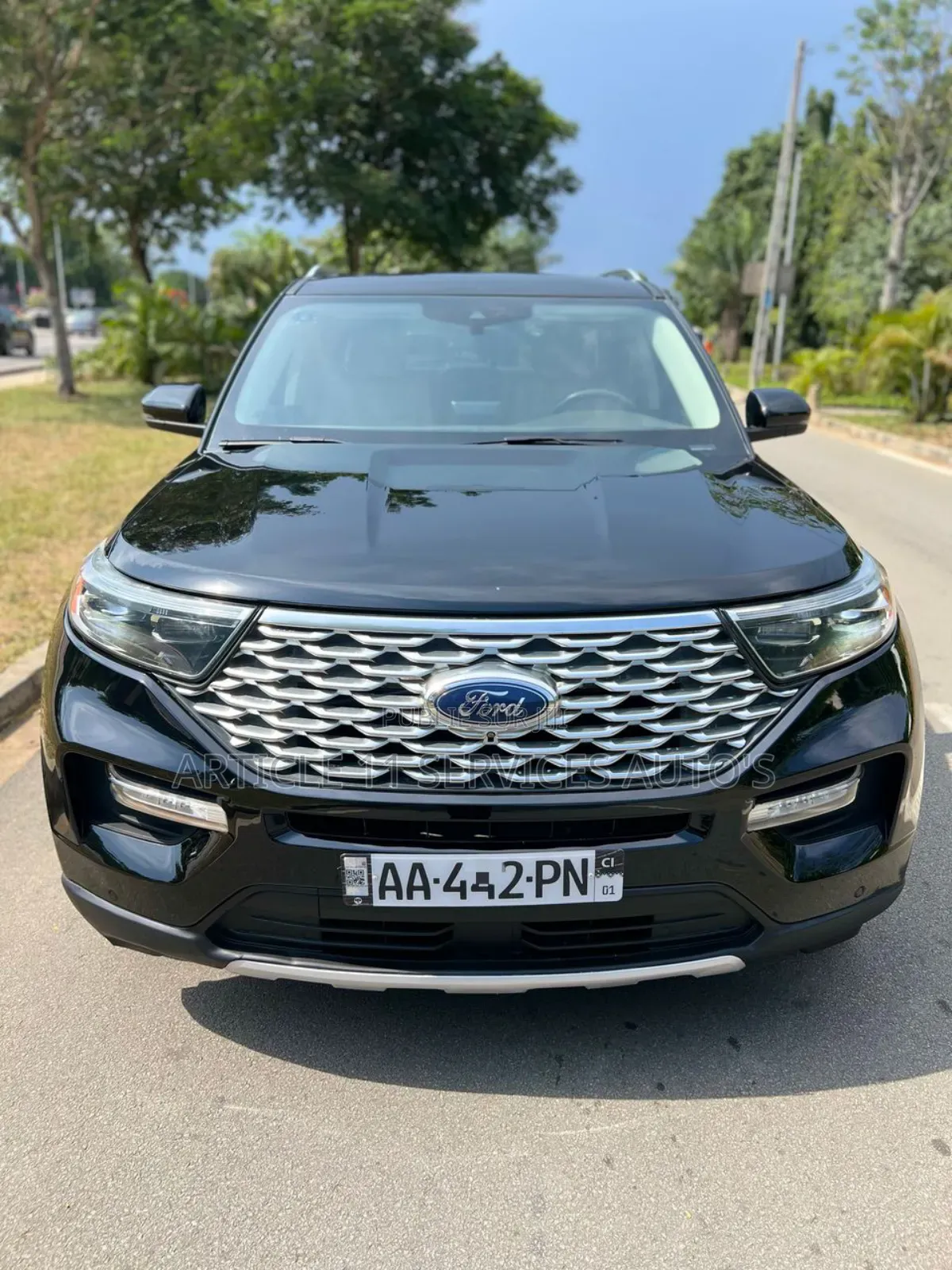 Ford Explorer Platinum 2021 Gris