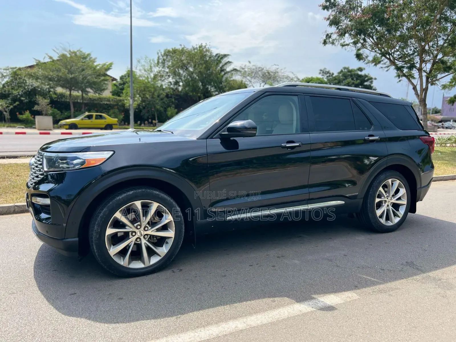 Ford Explorer Platinum 2021 Gris