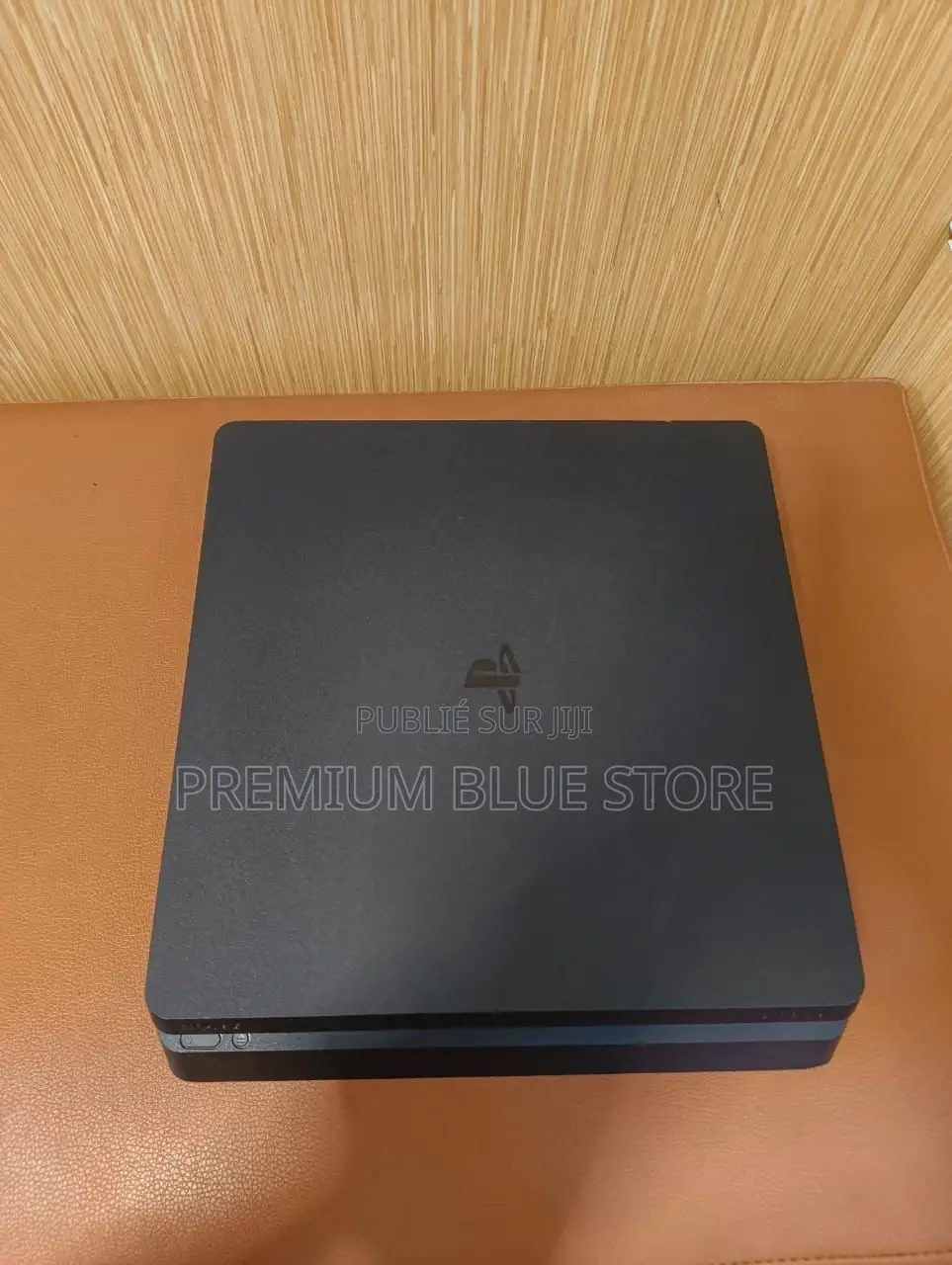 Ps4 Slim 1 Tera Quasi Neuf Avec Son Carton