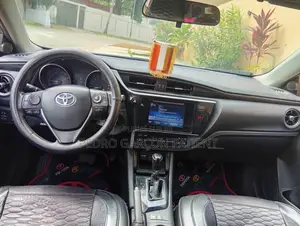 Toyota Auris 2023 Blanc cassé