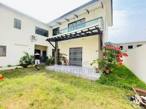 6chbre Duplex dans Grand-Bassam à Louer