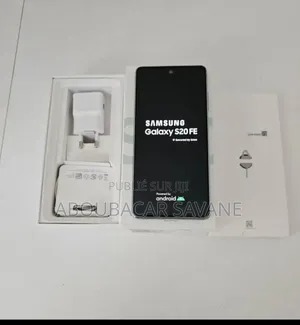 New Samsung Galaxy S20 FE 128 GB Autre