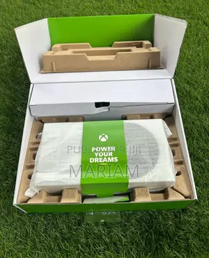 Offre Spécial : Xbox S Quasi Neuf Avec Une Manette Et 6 Jeux