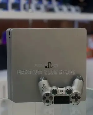 Ps4 Slim 1 Téra Quasi Neuf Avec 2 Manette Et Un Jeux Inclus