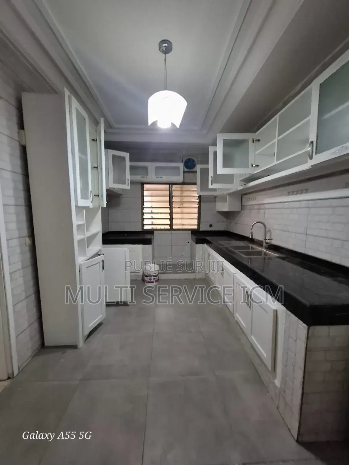 Furnished 7chbre Duplex dans Ismaël Coulibaly, Cocody à Louer