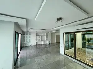 9chbre Duplex dans Coulibaly Ismael, Cocody à Vendre