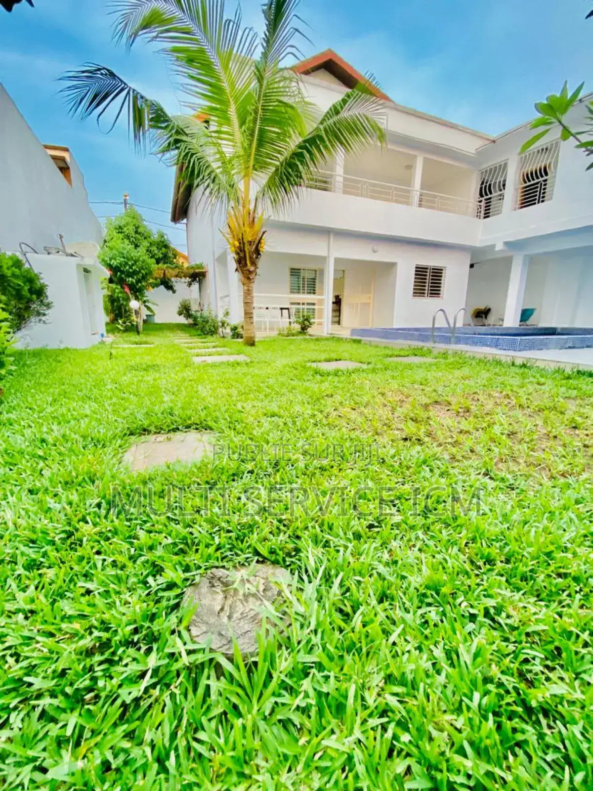 9chbre Duplex dans Coulibaly Ismael, Cocody à Vendre