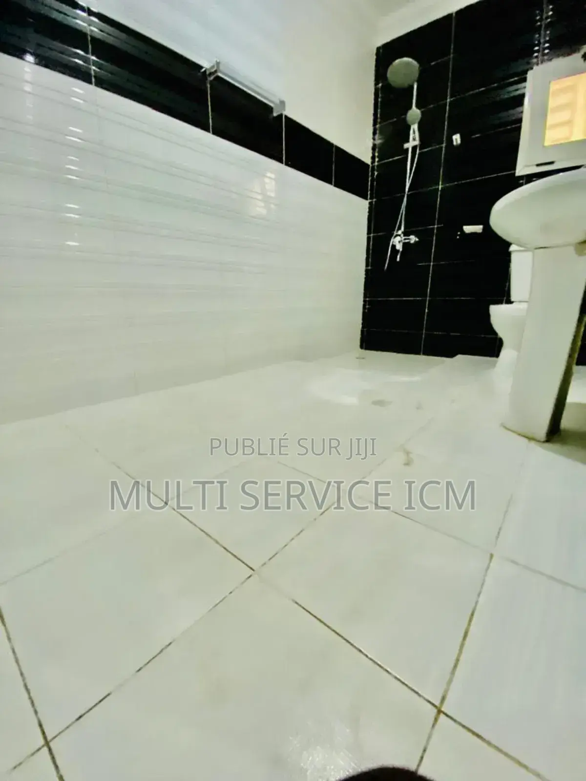 9chbre Duplex dans Coulibaly Ismael, Cocody à Vendre