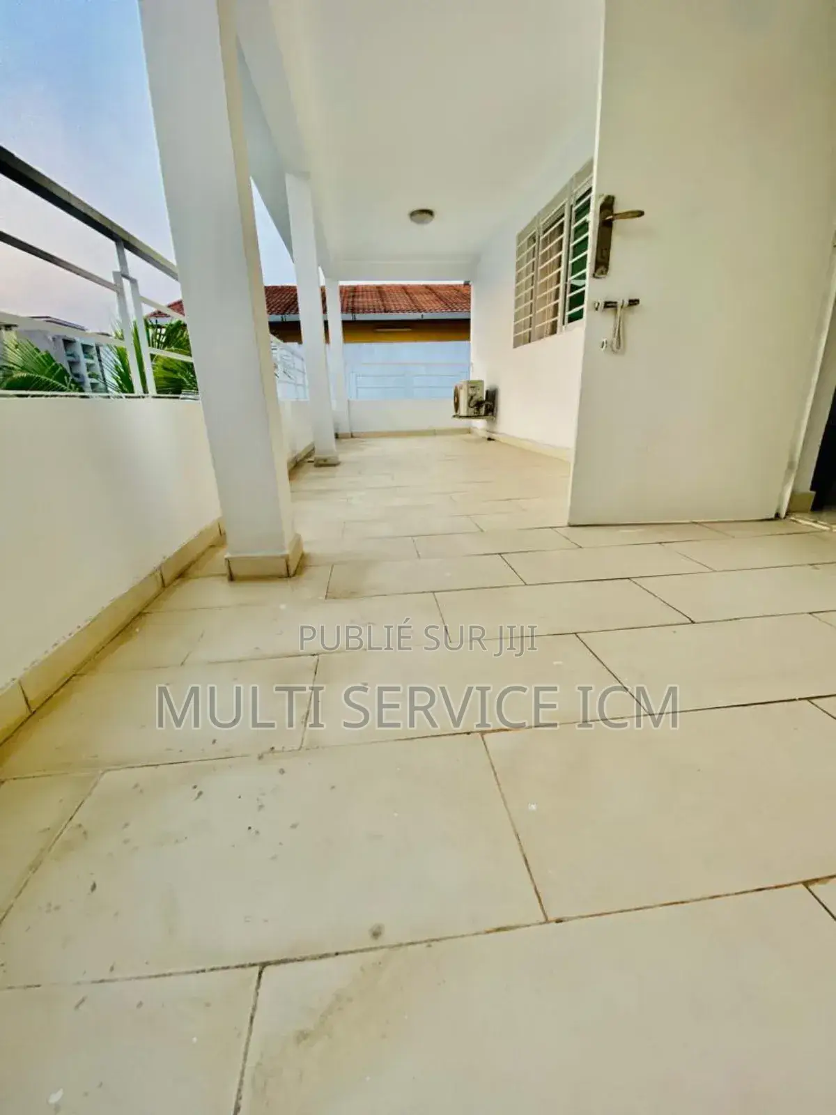 9chbre Duplex dans Coulibaly Ismael, Cocody à Vendre