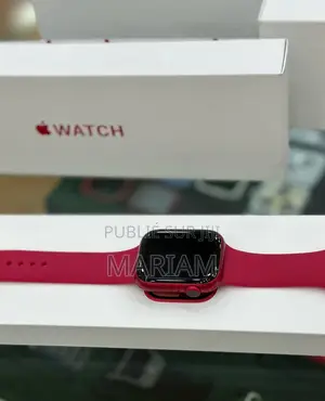 Offre Spéciale : Apple Watch Série 9 45mm Quasi Neuf Importé