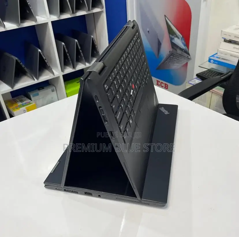 Neuf Lenovo ThinkPad X390 Yoga 8GB Intel Core I5 SSD 256GB