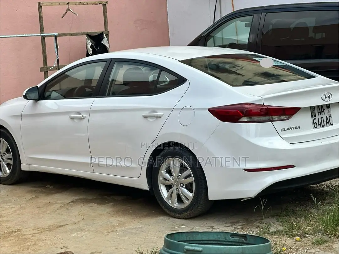 Hyundai Elantra 2018 Blanc