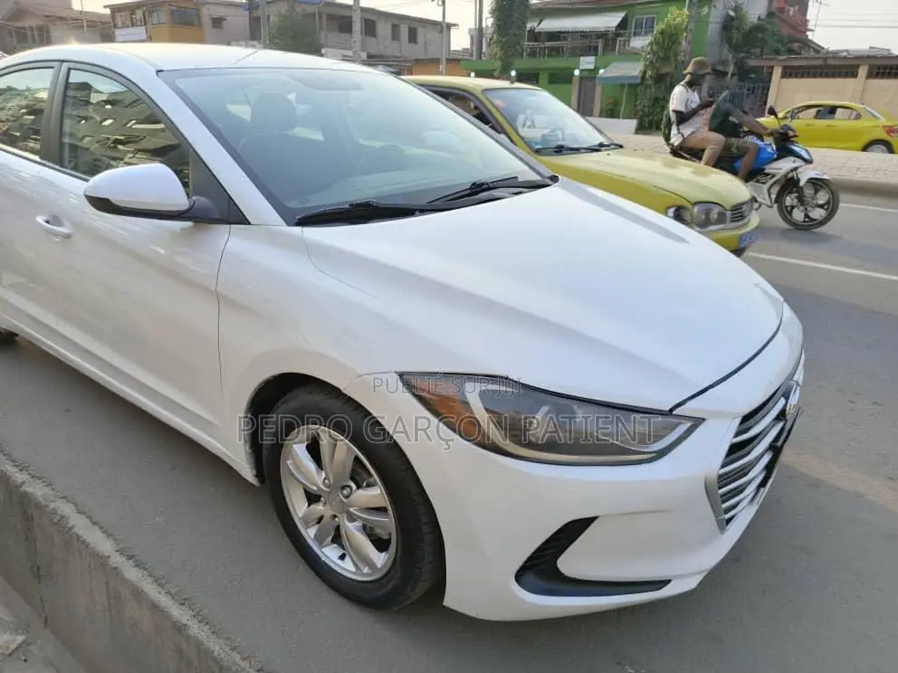 Hyundai Elantra 2018 Blanc