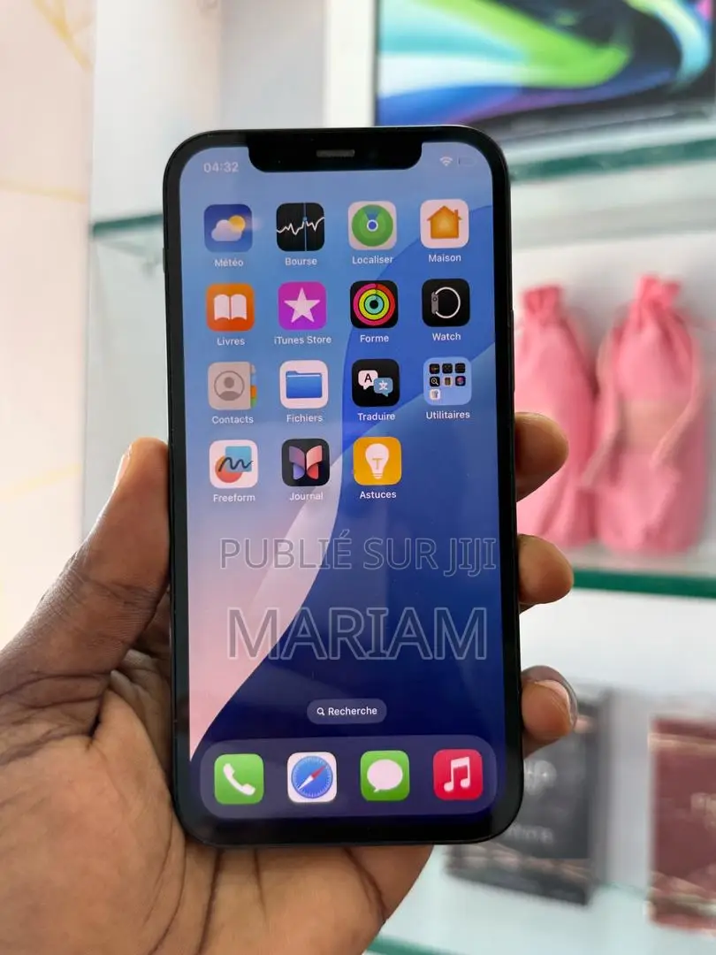 New Apple iPhone 12 64 GB Noir