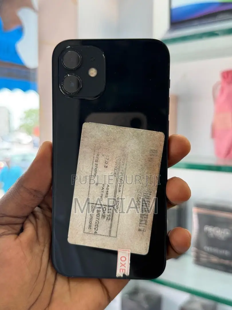New Apple iPhone 12 64 GB Noir