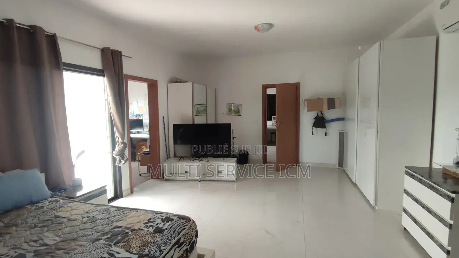 6chbre Maison dans Ismael Coulibaly, Cocody à Vendre