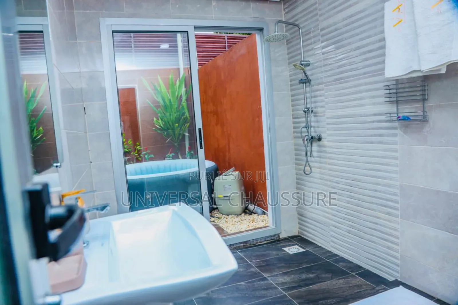 Très Belle Villa Meublée Kgi Angré CNPS