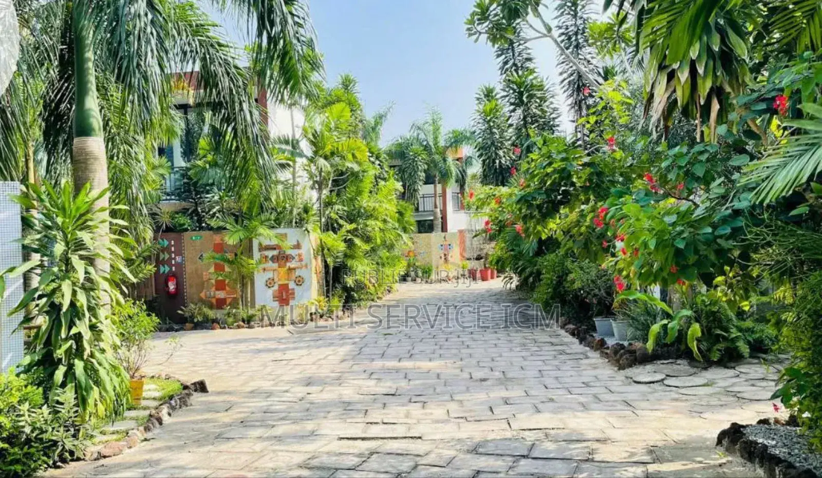 Furnished 7chbre Maison de ville / Terrasse à Louer