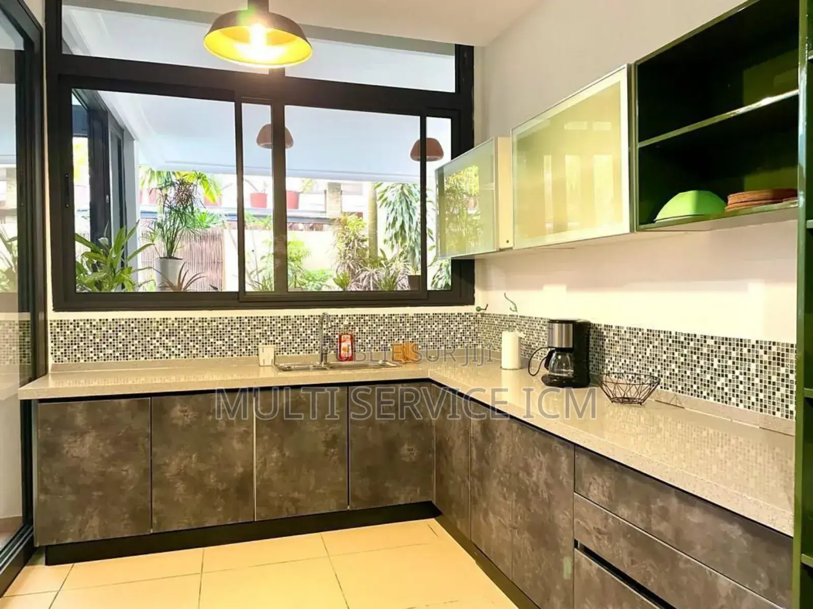 Furnished 7chbre Maison de ville / Terrasse à Louer