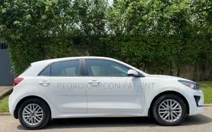 Kia Rio 2022 Blanc