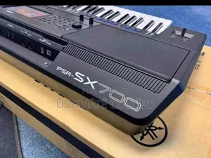 Photo - Original Claver Piano PSR Sx 700