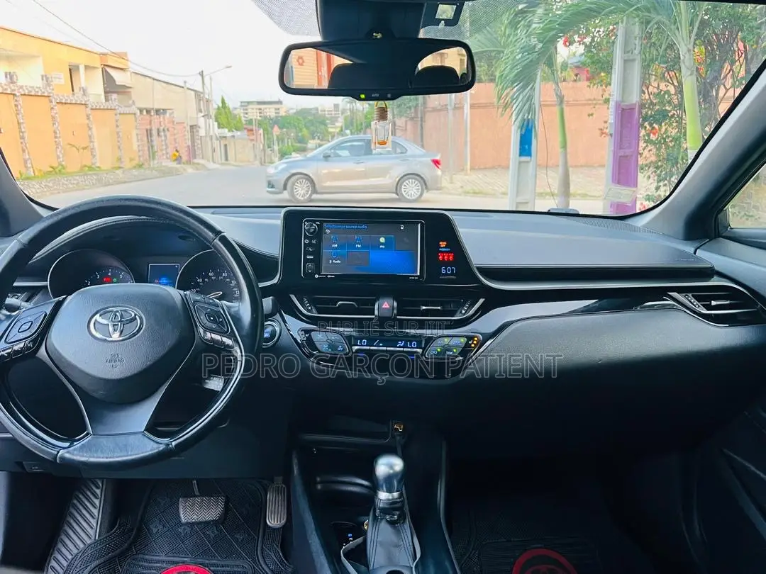 Toyota C-HR 2018 Gris