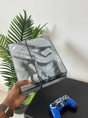 Offre Spéciale : Ps4 Fat Avec 7 Jeux Et Une Manette