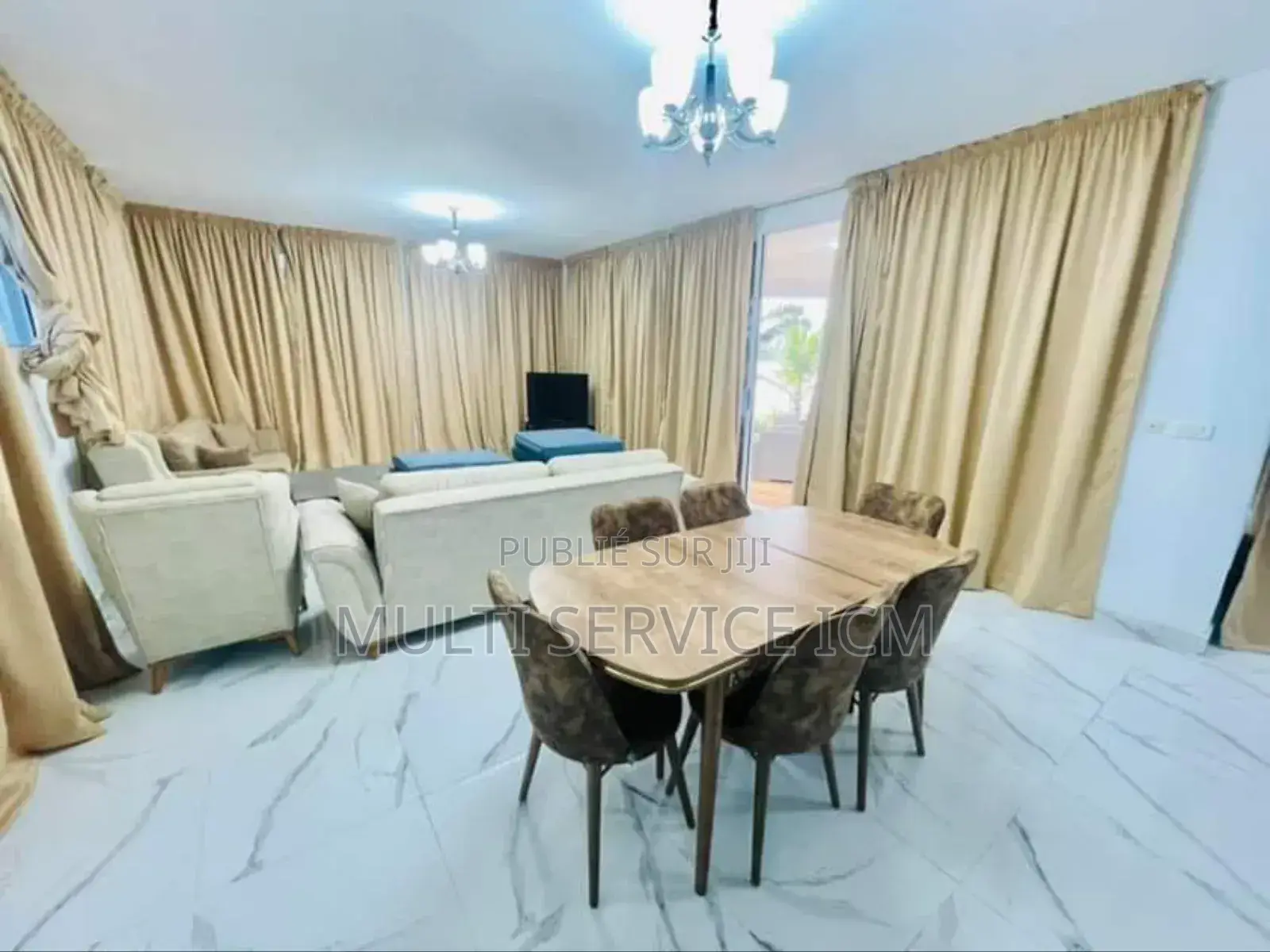 Furnished 10chbre Maison dans Ismael Coulibaly, Cocody à Vendre