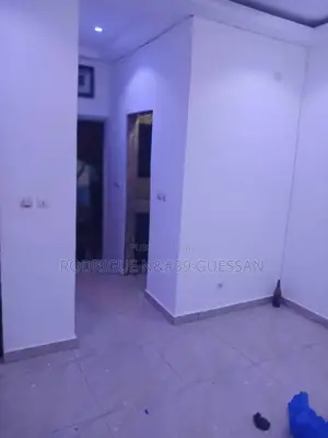 2chbre Appartement dans Cocody à Louer