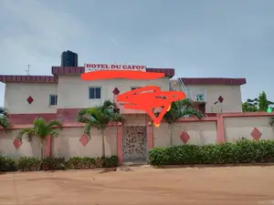 3chbre Appartement partagé dans N'Guessan Rodrigue, Cocody à Louer