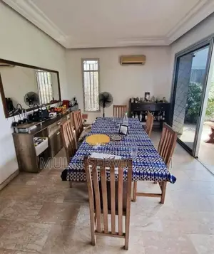 Furnished 8chbre Maison dans Ismael Coulibaly, Cocody à Vendre