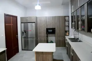 6chbre Duplex dans Superbe Villa Duplex, Cocody à Vendre