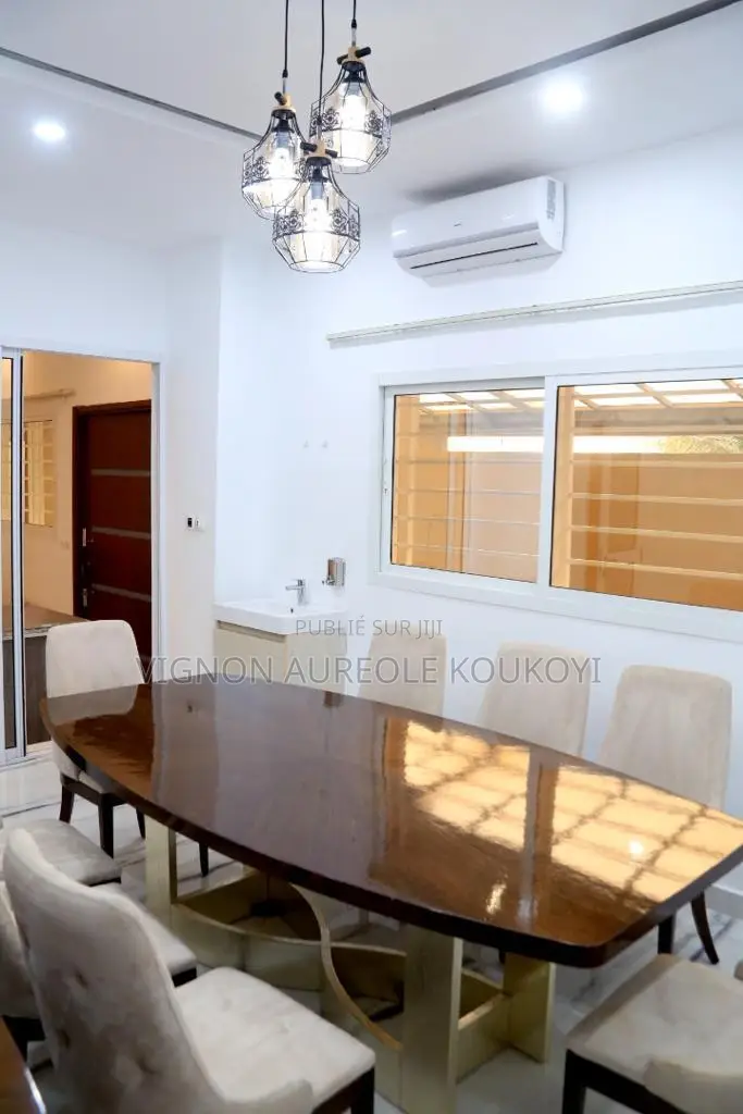 6chbre Duplex dans Superbe Villa Duplex, Cocody à Vendre